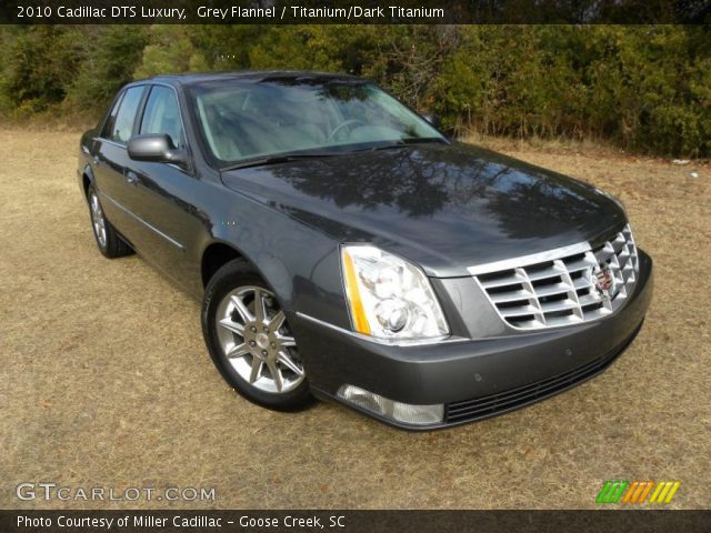 2010 Cadillac DTS Luxury in Grey Flannel