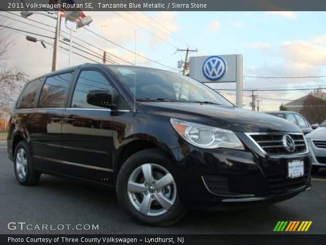 2011 Volkswagen Routan SE in Tanzanite Blue Metallic
