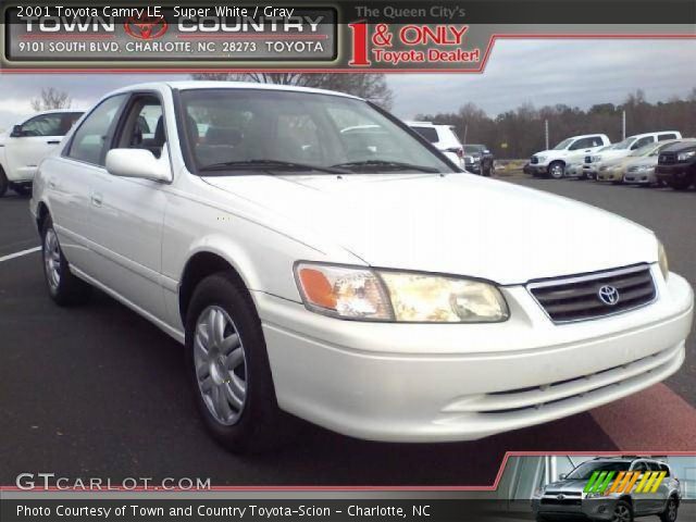2001 Toyota Camry LE in Super White