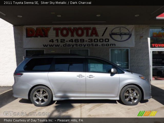 2011 Toyota Sienna SE in Silver Sky Metallic