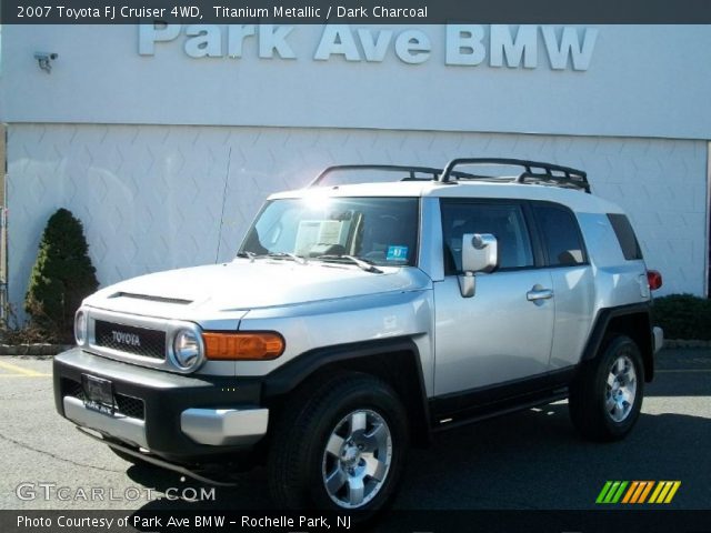 2007 Toyota FJ Cruiser 4WD in Titanium Metallic