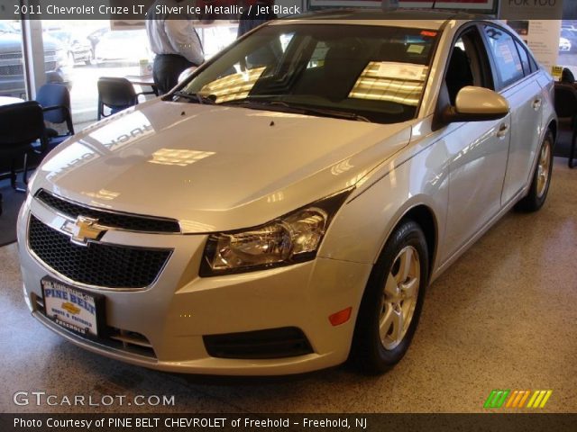 2011 Chevrolet Cruze LT in Silver Ice Metallic