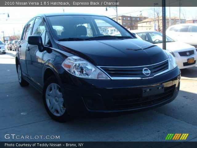 Nissan versa hatchback espresso black #7