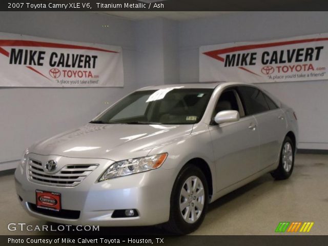2007 Toyota Camry XLE V6 in Titanium Metallic