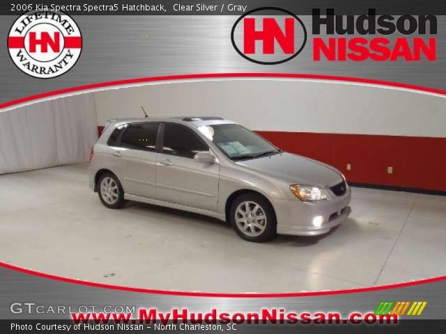 2006 Kia Spectra Spectra5 Hatchback in Clear Silver