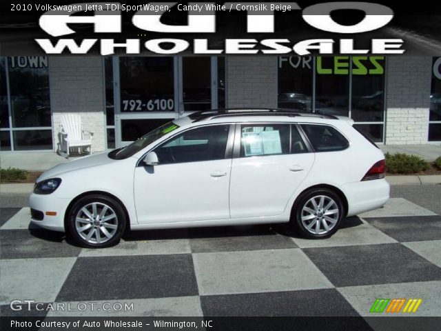 2010 Volkswagen Jetta TDI SportWagen in Candy White