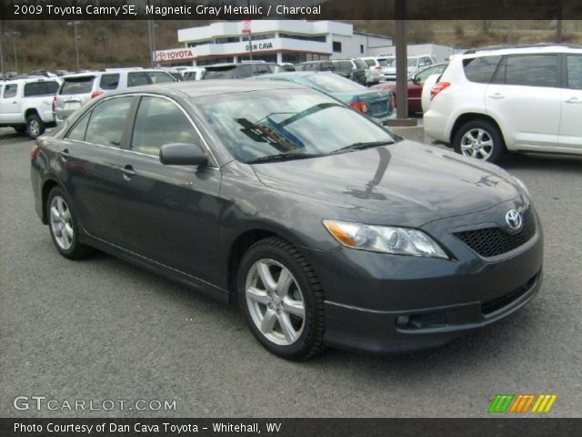 2009 Toyota Camry SE in Magnetic Gray Metallic