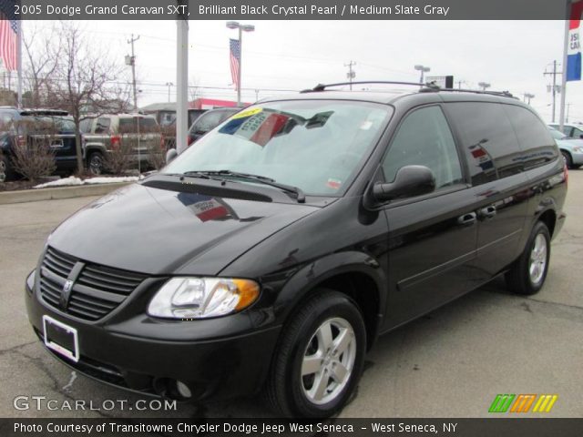 2005 Dodge Grand Caravan SXT in Brilliant Black Crystal Pearl
