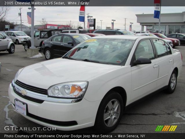 2005 Chevrolet Malibu LS V6 Sedan in White