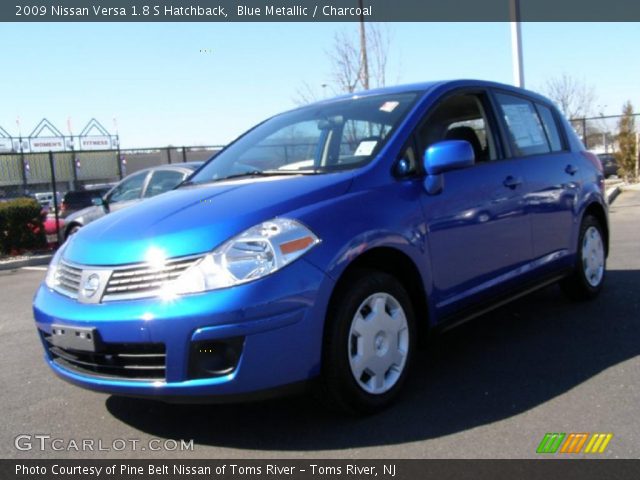 2009 Nissan Versa 1.8 S Hatchback in Blue Metallic