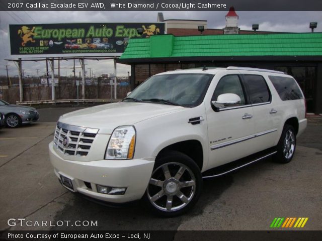 2007 Cadillac Escalade ESV AWD in White Diamond