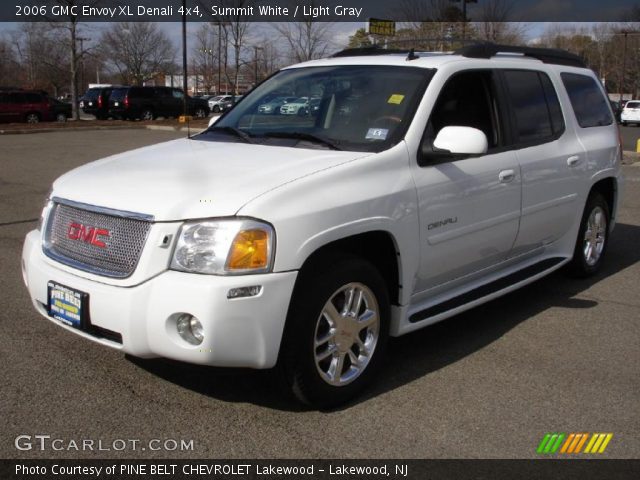 2006 GMC Envoy XL Denali 4x4 in Summit White