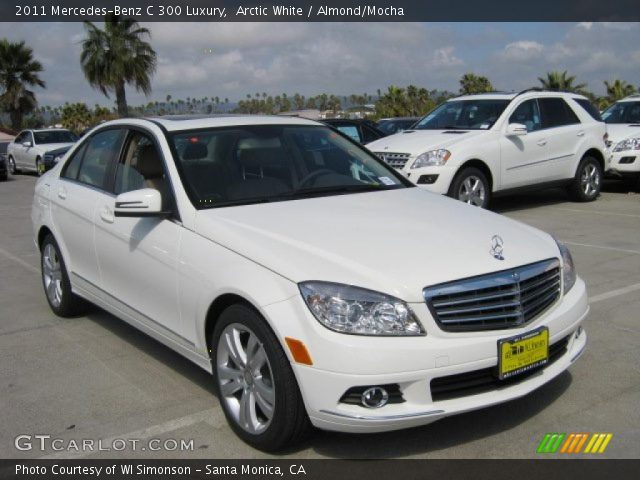 2011 Mercedes-Benz C 300 Luxury in Arctic White