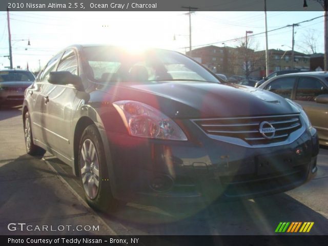 2010 Nissan Altima 2.5 S in Ocean Gray