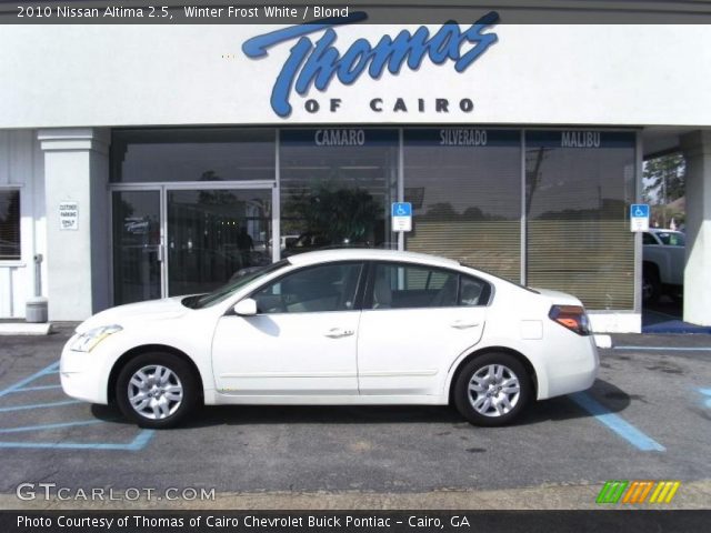 2010 Nissan Altima 2.5 in Winter Frost White