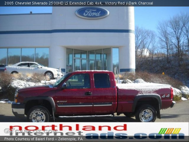 2005 Chevrolet Silverado 2500HD LS Extended Cab 4x4 in Victory Red