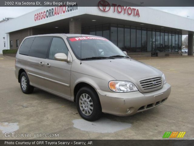 2002 Kia Sedona EX in Silky Beige