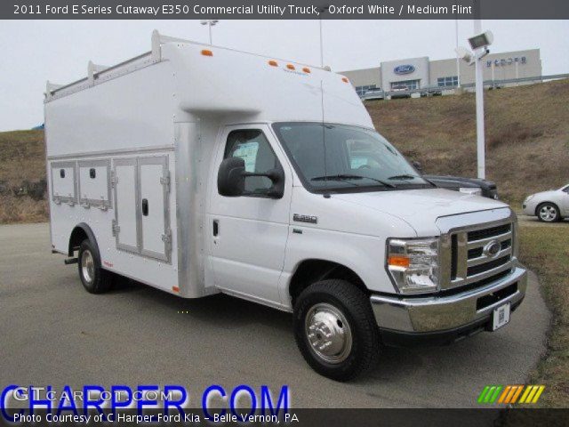 2011 Ford E Series Cutaway E350 Commercial Utility Truck in Oxford White