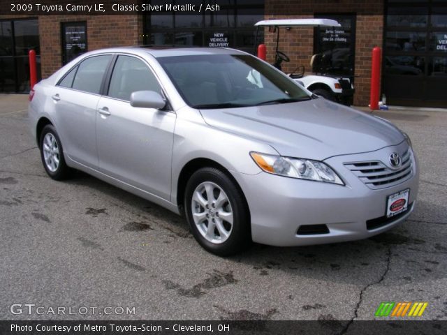 2009 Toyota Camry LE in Classic Silver Metallic