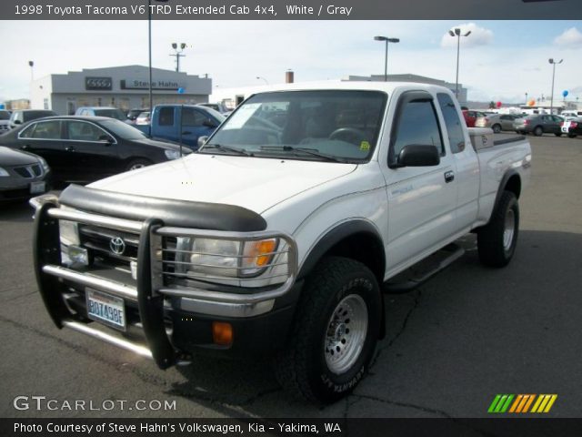 1998 Toyota Tacoma V6 TRD Extended Cab 4x4 in White