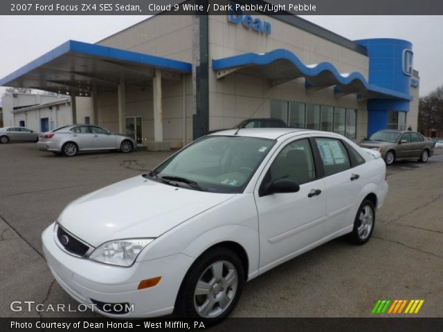 2007 Ford Focus ZX4 SES Sedan in Cloud 9 White