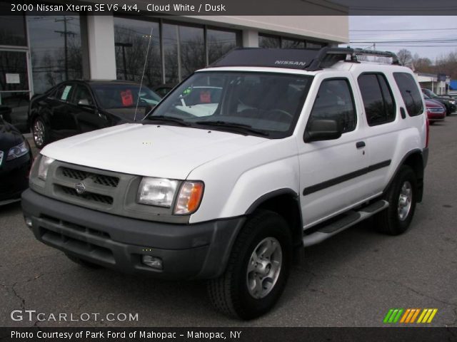 2000 Nissan Xterra SE V6 4x4 in Cloud White