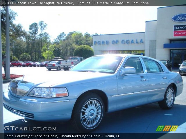 2011 Lincoln Town Car Signature Limited in Light Ice Blue Metallic