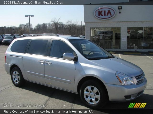 2008 Kia Sedona LX in Silver Metallic