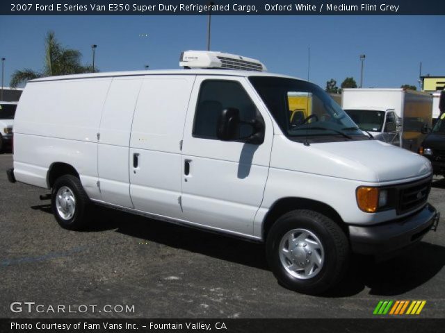 2007 Ford E Series Van E350 Super Duty Refrigerated Cargo in Oxford White