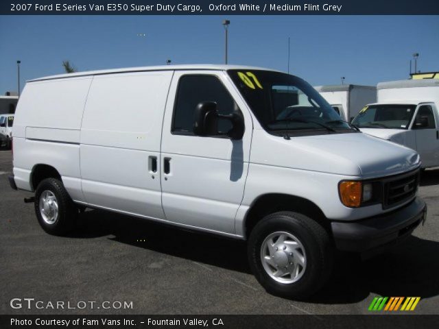 2007 Ford E Series Van E350 Super Duty Cargo in Oxford White
