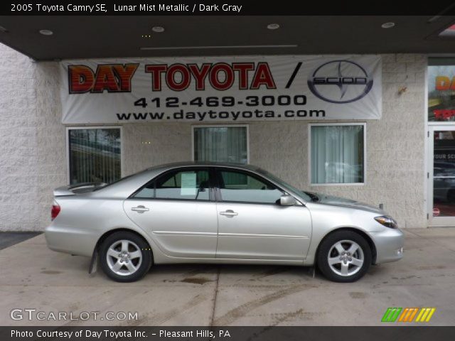 2005 Toyota Camry SE in Lunar Mist Metallic