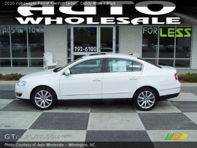 2010 Volkswagen Passat Komfort Sedan in Candy White
