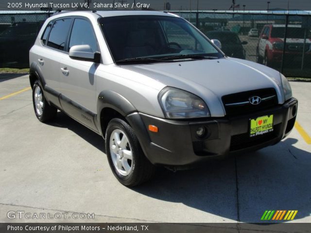 2005 Hyundai Tucson LX V6 in Sahara Silver