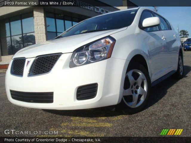 2009 Pontiac Vibe  in Ultra White