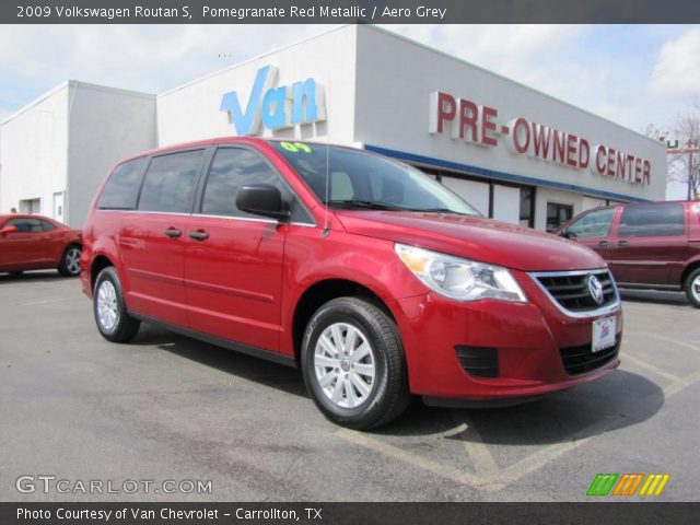 2009 Volkswagen Routan S in Pomegranate Red Metallic