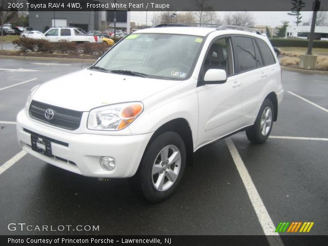 2005 Toyota RAV4 4WD in Frosted White Pearl