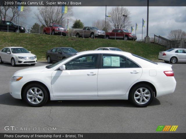 2009 Toyota Camry LE in Super White