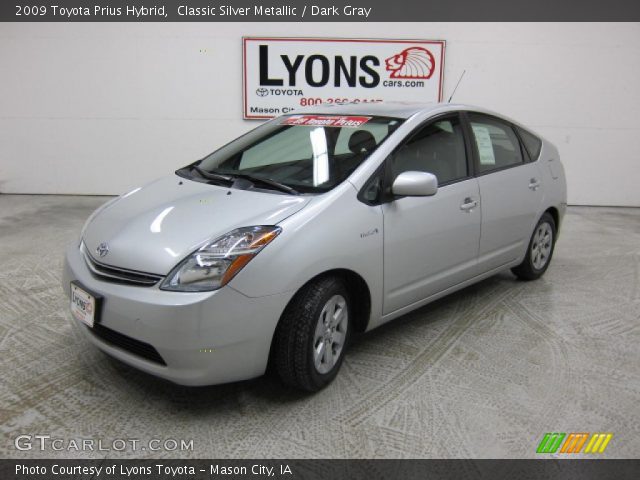 2009 Toyota Prius Hybrid in Classic Silver Metallic