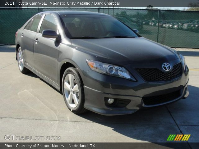 2011 Toyota Camry SE in Magnetic Gray Metallic