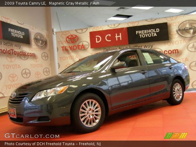 2009 Toyota Camry LE in Magnetic Gray Metallic