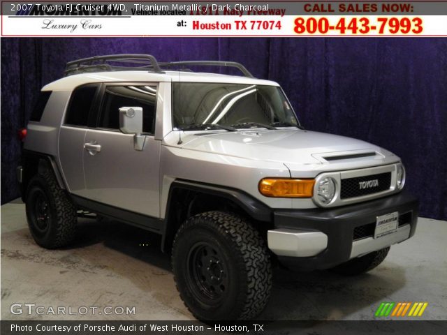 2007 Toyota FJ Cruiser 4WD in Titanium Metallic