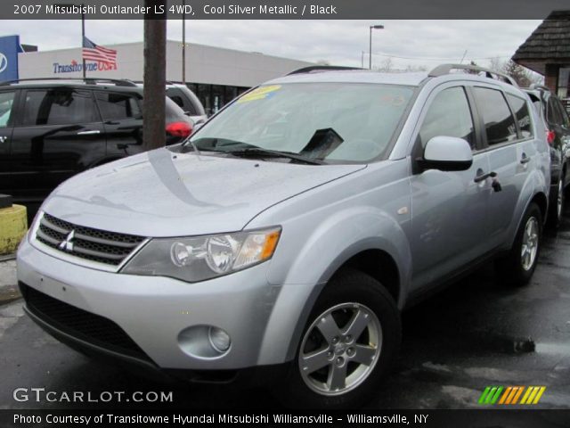 2007 Mitsubishi Outlander LS 4WD in Cool Silver Metallic