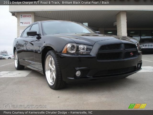 2011 Dodge Charger R/T Road & Track in Brilliant Black Crystal Pearl