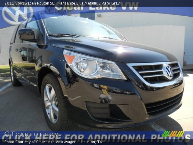 2011 Volkswagen Routan SE in Tanzanite Blue Metallic