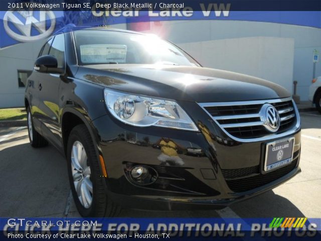 2011 Volkswagen Tiguan SE in Deep Black Metallic