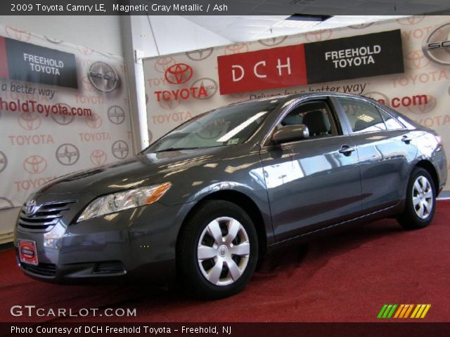 2009 Toyota Camry LE in Magnetic Gray Metallic