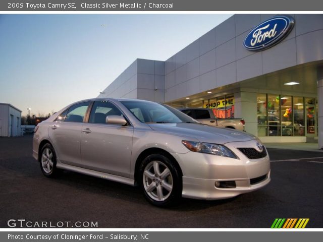 2009 Toyota Camry SE in Classic Silver Metallic