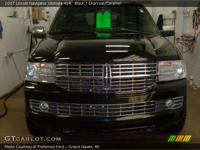 2007 Lincoln Navigator Ultimate 4x4 in Black
