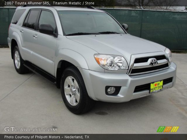 2007 Toyota 4Runner SR5 in Titanium Metallic