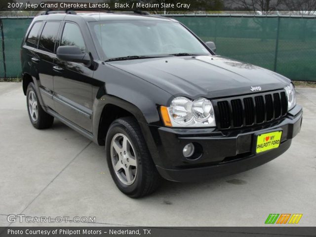 2007 Jeep Grand Cherokee Laredo in Black